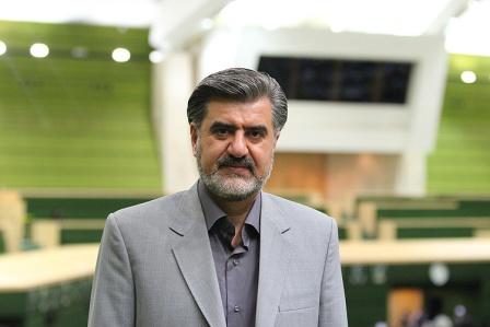 عبدالرضا عزیزی؛ دلواپس هستهای، حامی مرتضوی