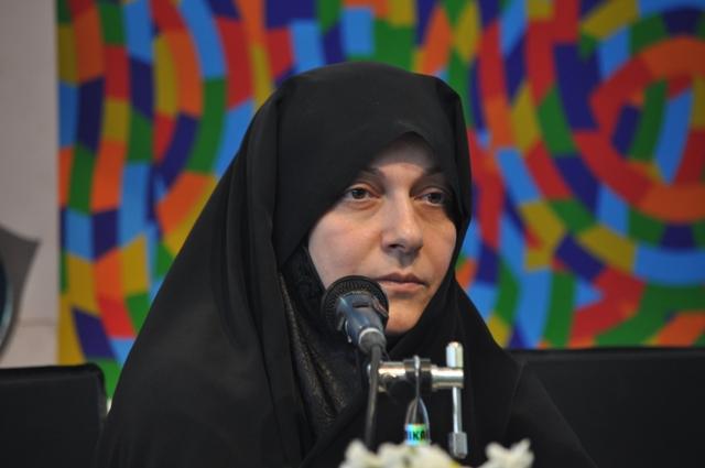 کدام زن الگوی شماست؟ امام و مقام معظم رهبری!