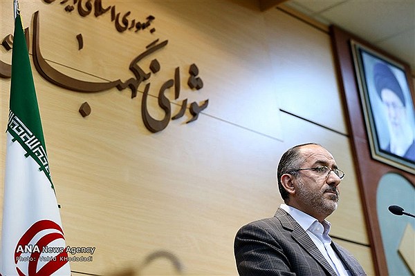 نظر مراجع چهارگانه براي بررسي صلاحيت ها كافي نيست