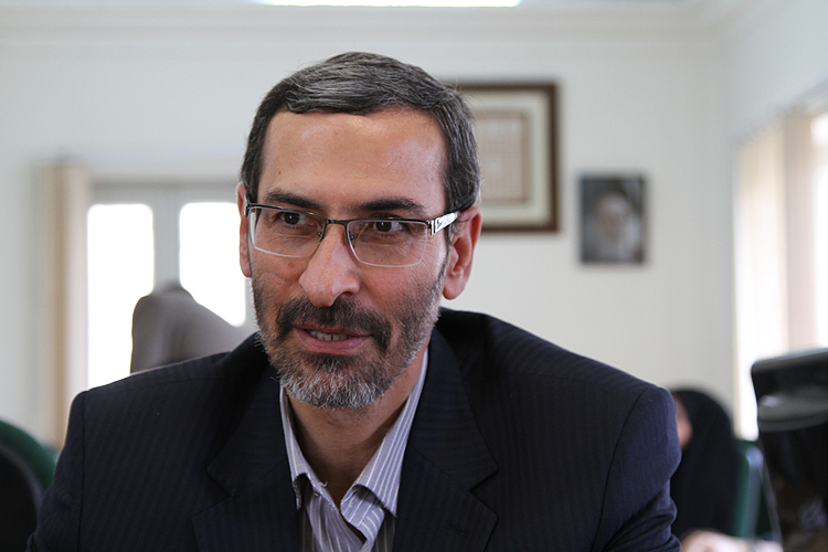 پورمختار، پرسشگری از قتل هایی دهه ۶۰ ممنوع!