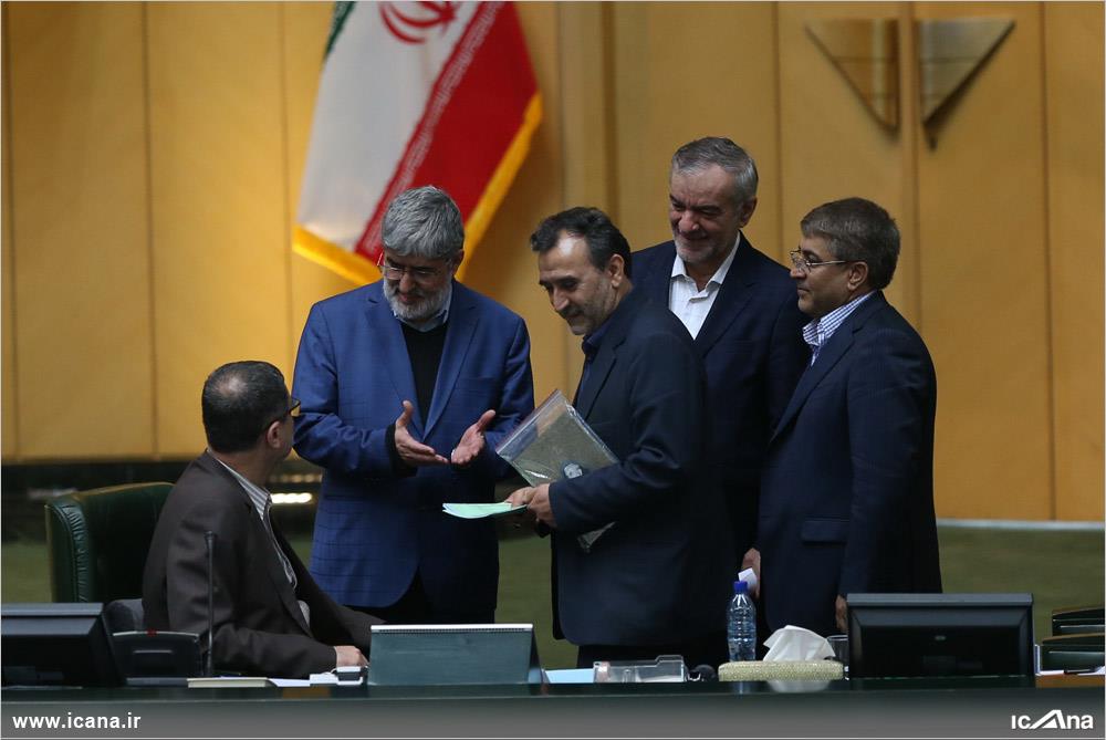 اعتراض به مجمع، همراهی با شهردار و لغو اعدام