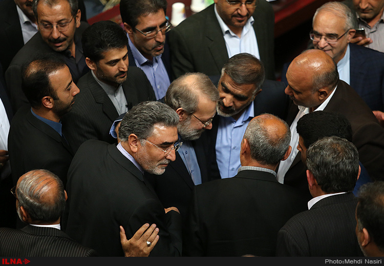 «مستقلین ولایی»، ضلع سوم مثلث سیاسی مجلس دهم
