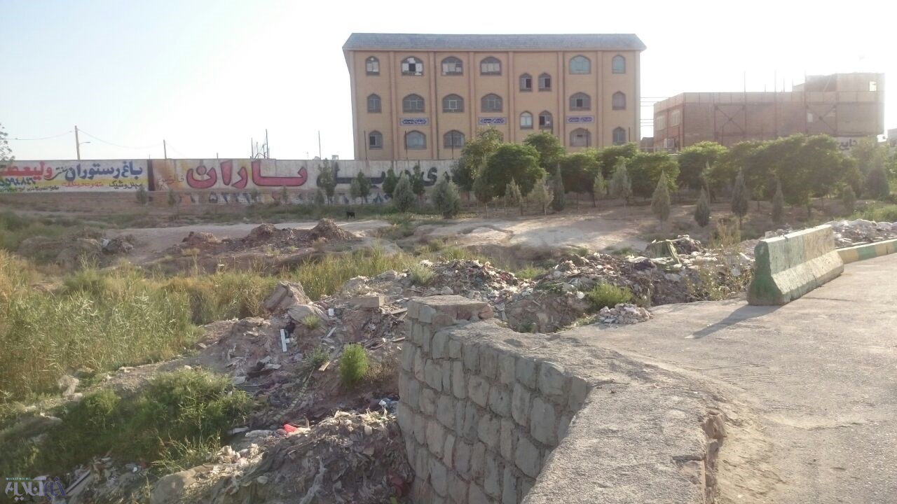 وظیفه شورا در قبال مدارس زندان گونه شهر بهارستان