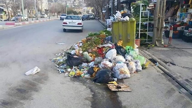 زباله‌ها در مریوان بلاتکلیف‌ اند